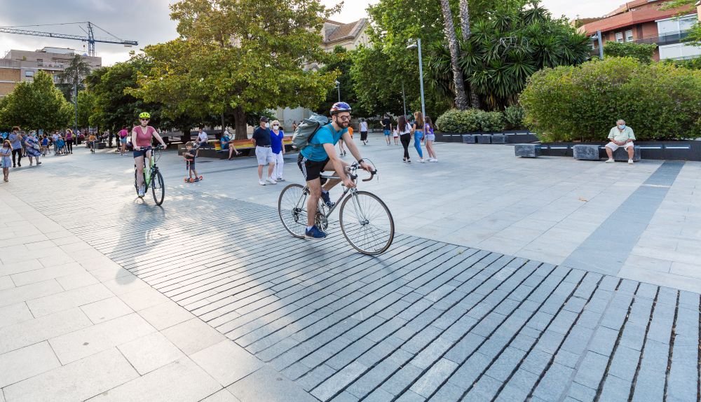 El carrer Francesc Layret disposarà d’un carril bici